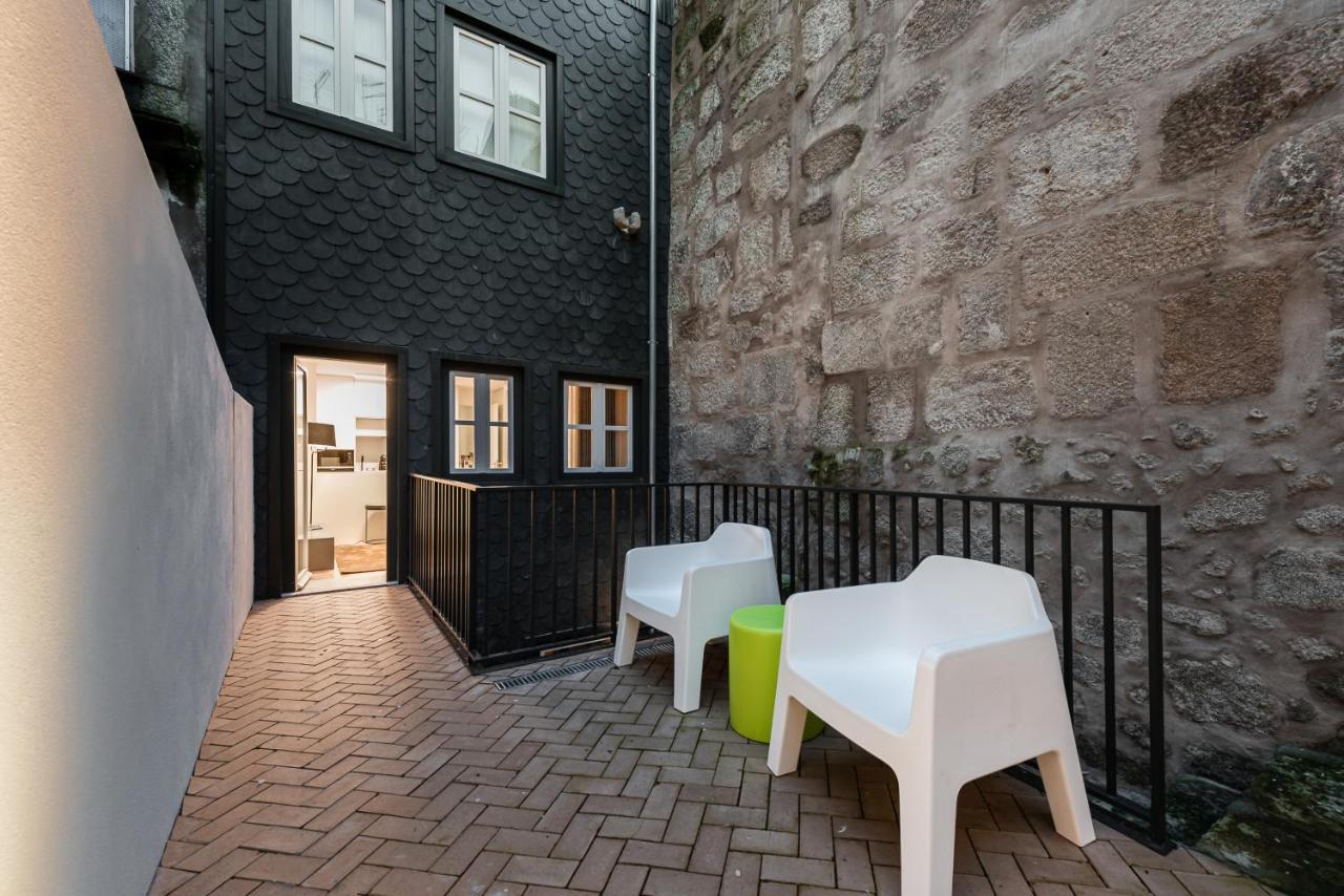 Door 65 - Historical Center Apartments Porto Exterior photo